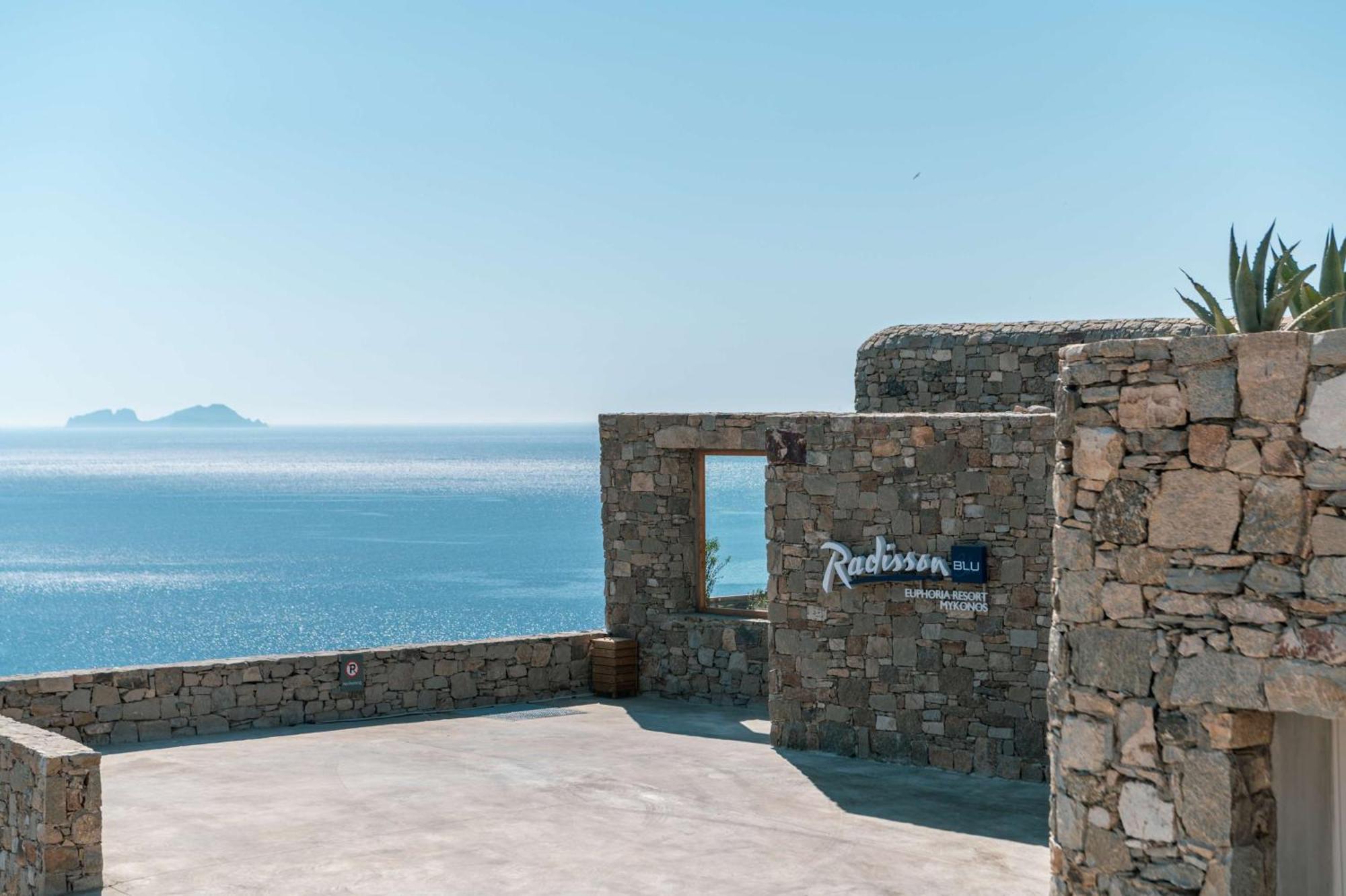 Radisson Blu Euphoria Resort, Mykonos カロ・リヴァディ エクステリア 写真